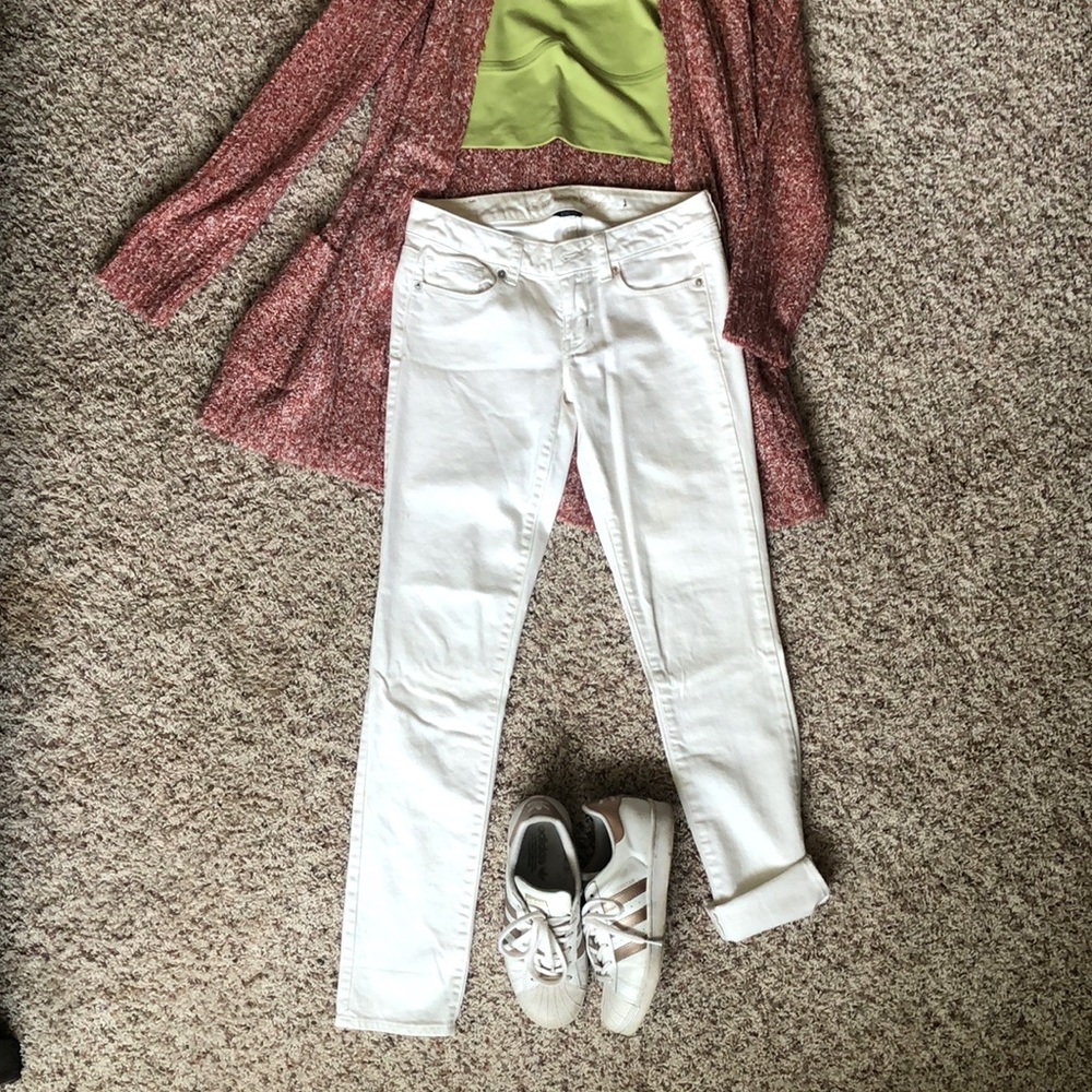 White Wash American Eagle Skinny Stretch, Size 0 Regular Jeans